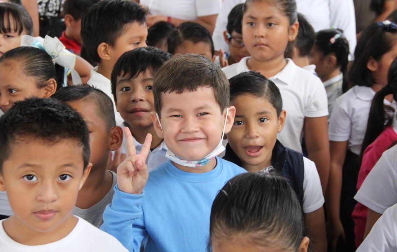 Recibirán más de 300 mil alumnos de nivel básico en Quintana Roo los